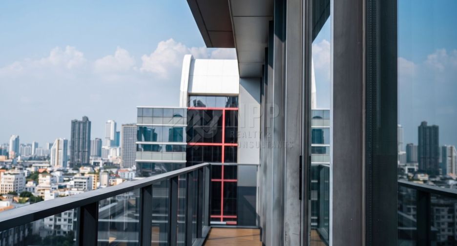 For rent 2 bedrooms condo in Watthana, Bangkok