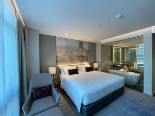 For rent 3 bedrooms condo in Pathum Wan, Bangkok