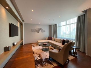 Wohnung zur Miete mit 3 Zimmer in Pathum Wan, Bangkok