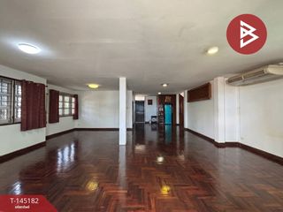 Casa en venta de 4 habitaciones en Huai Khwang, Bangkok