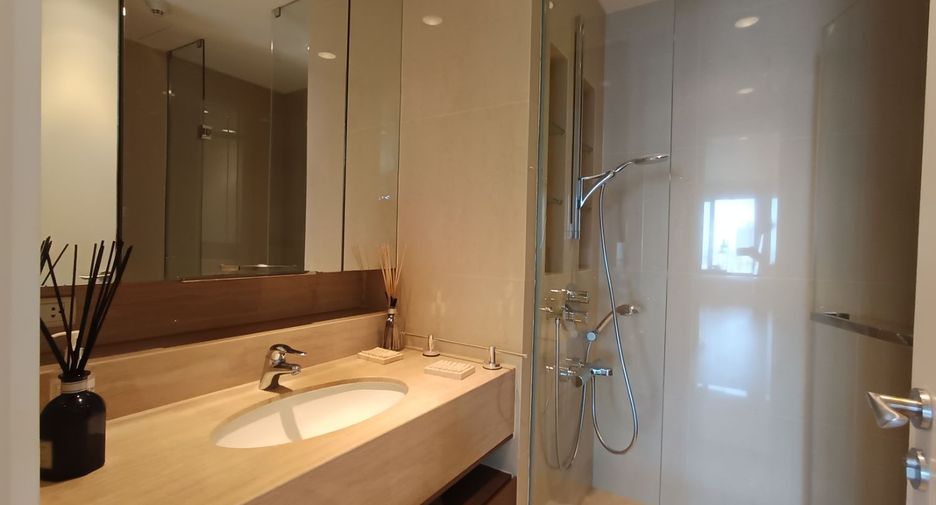 For rent 3 ベッドルーム condo in Pathum Wan, Bangkok