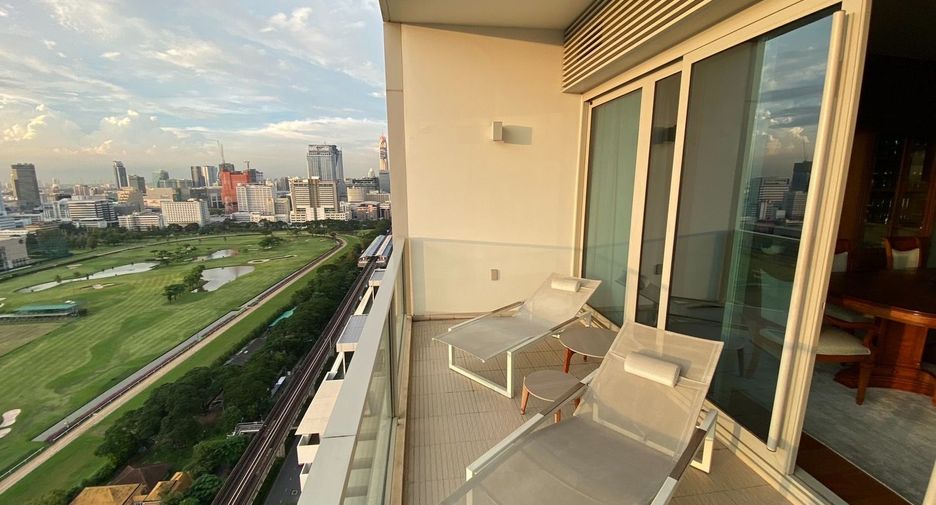 For rent 3 ベッドルーム condo in Pathum Wan, Bangkok