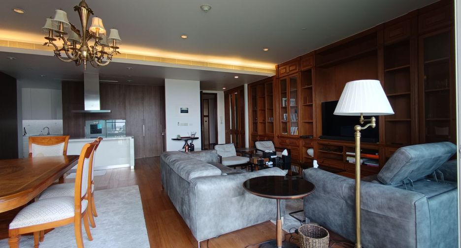 For rent 3 ベッドルーム condo in Pathum Wan, Bangkok