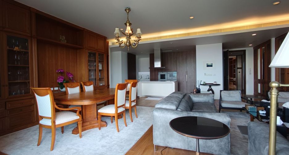 For rent 3 ベッドルーム condo in Pathum Wan, Bangkok