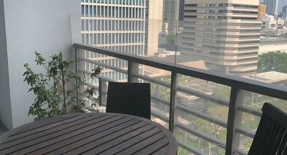 For rent 4 ベッドルーム condo in Pathum Wan, Bangkok