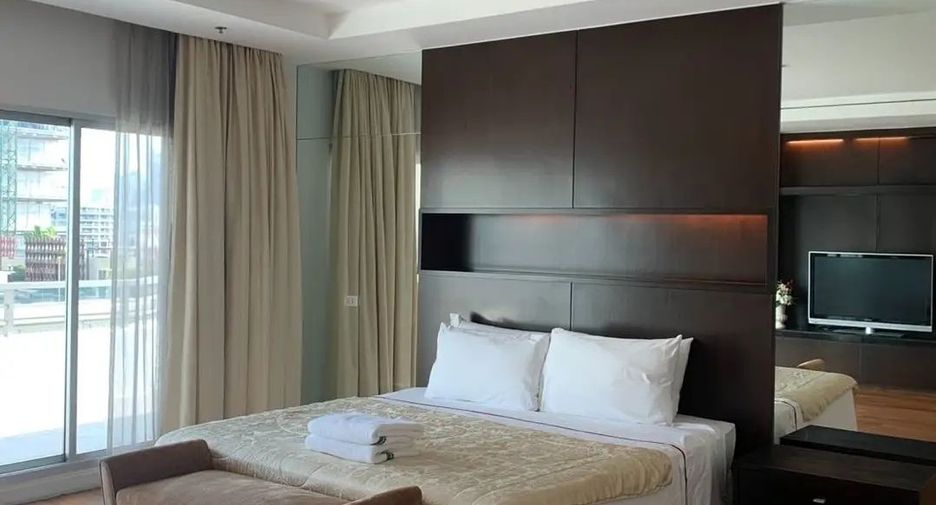 For rent 4 ベッドルーム condo in Pathum Wan, Bangkok