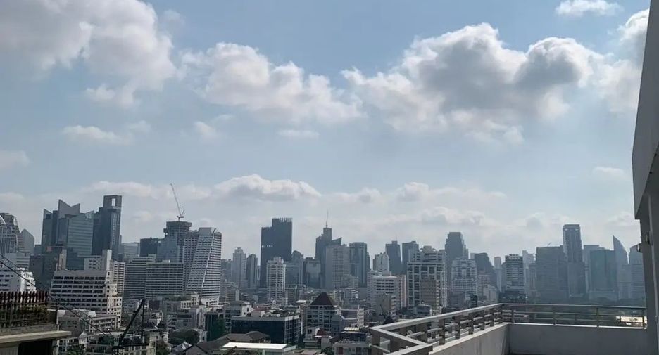For rent 4 ベッドルーム condo in Pathum Wan, Bangkok