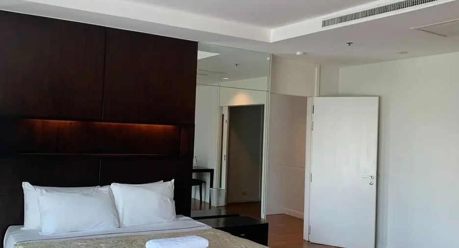 For rent 4 ベッドルーム condo in Pathum Wan, Bangkok