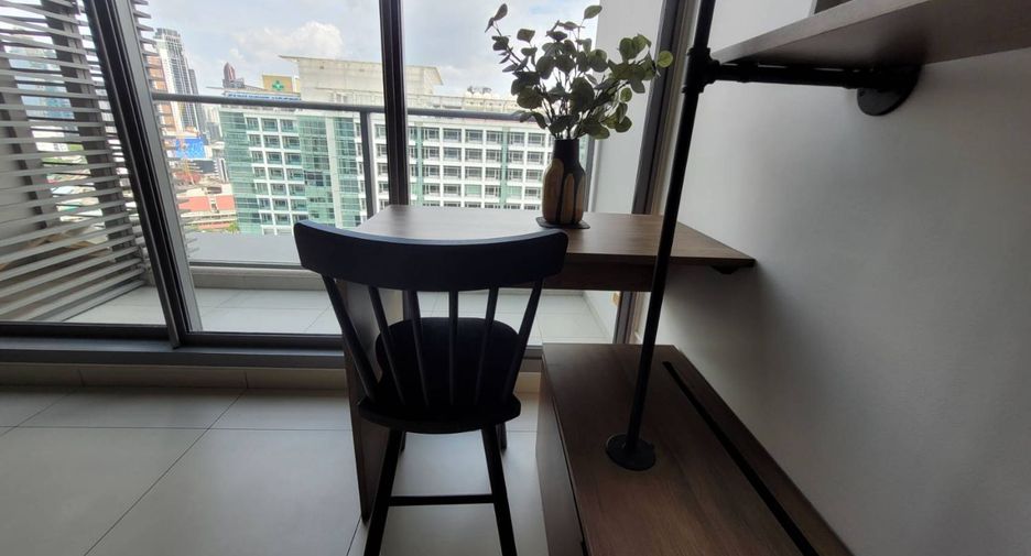 Condo en alquiler de 1 habitaciones en Khlong Toei, Bangkok