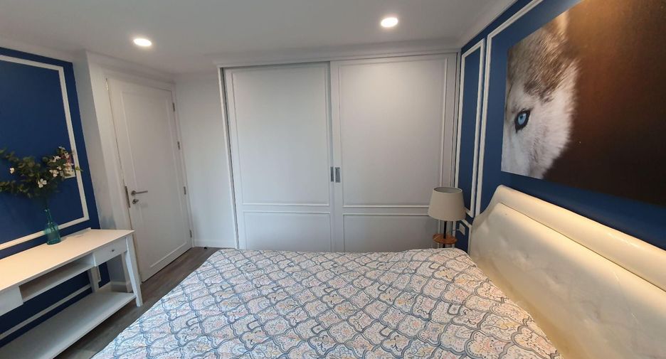 For rent 3 bedrooms condo in Phra Khanong, Bangkok