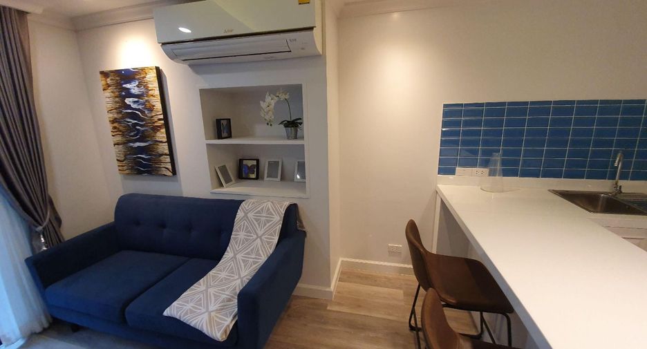 For rent 3 bedrooms condo in Phra Khanong, Bangkok