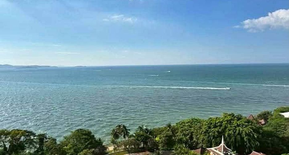 For sale 3 ベッドルーム condo in Bang Lamung, Chonburi
