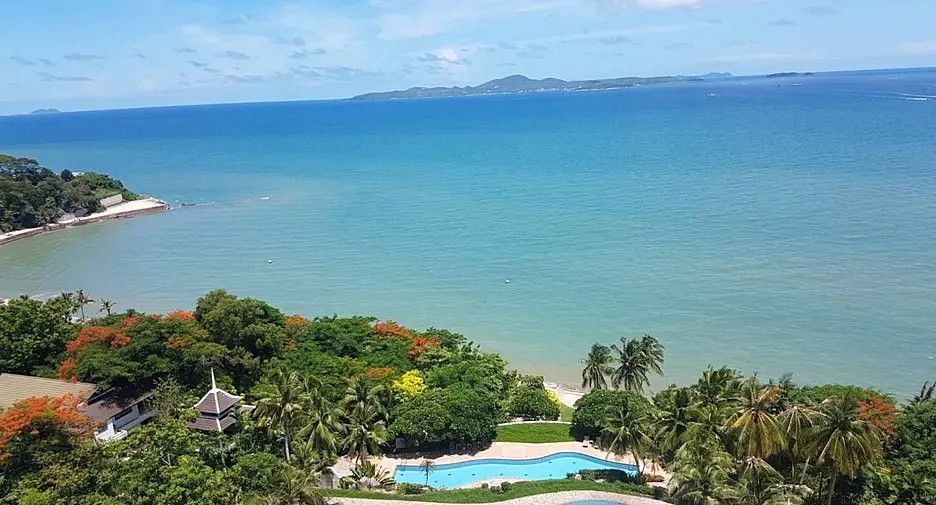 For sale 3 ベッドルーム condo in Bang Lamung, Chonburi