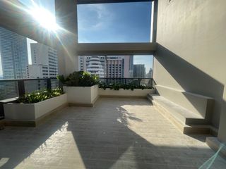 Condo en alquiler de 4 habitaciones en Khlong Toei, Bangkok