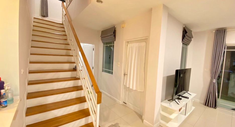 À louer 4 chambres maison à Prawet, Bangkok