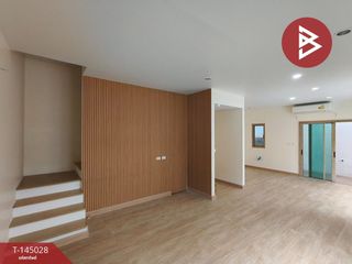 For sale 4 bedrooms townhouse in Suan Luang, Bangkok