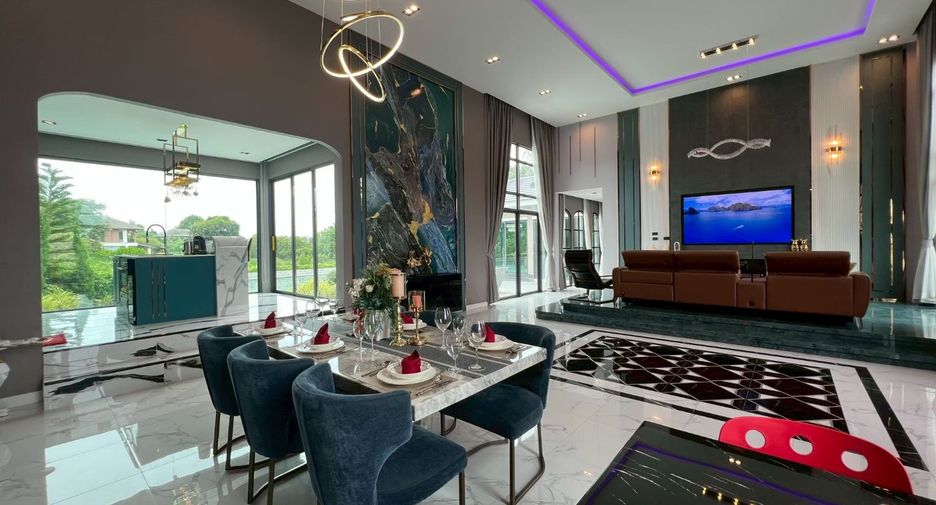 Casa en venta de 4 habitaciones en Bang Lamung, Chonburi