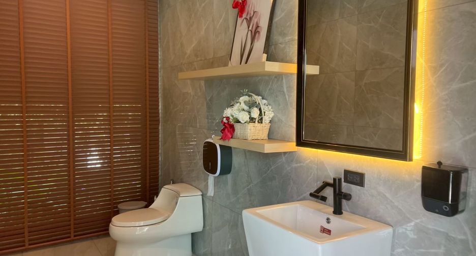 Casa en venta de 4 habitaciones en Bang Lamung, Chonburi