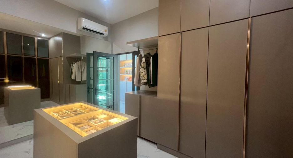 Casa en venta de 4 habitaciones en Bang Lamung, Chonburi