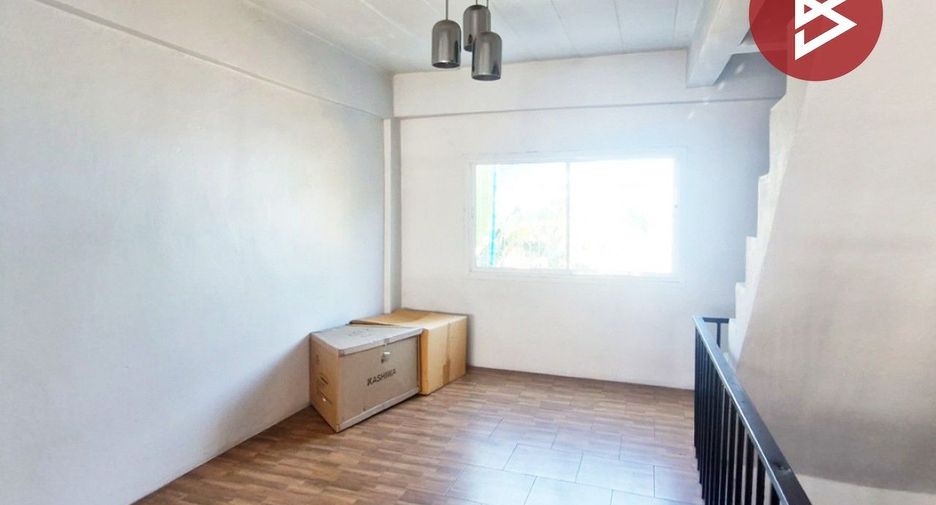 For sale 3 ベッドルーム retail Space in Chai Badan, Lopburi
