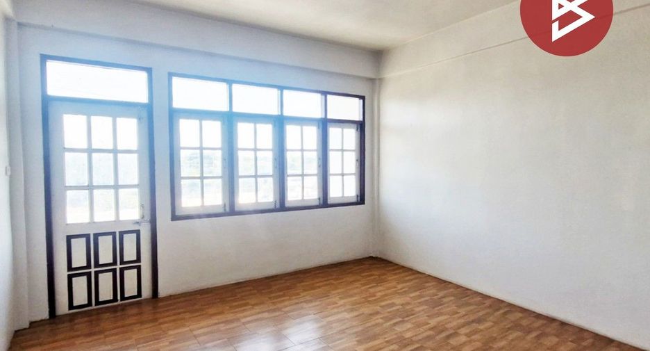 For sale 3 ベッドルーム retail Space in Chai Badan, Lopburi