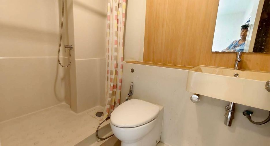 À vendre 1 chambre condo à Thon Buri, Bangkok