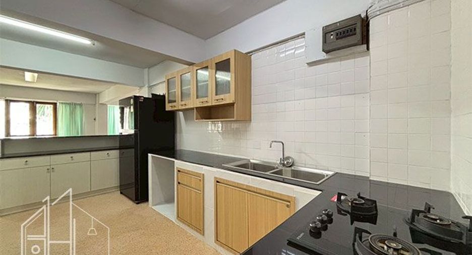 For rent 2 ベッドルーム condo in Khlong Toei, Bangkok