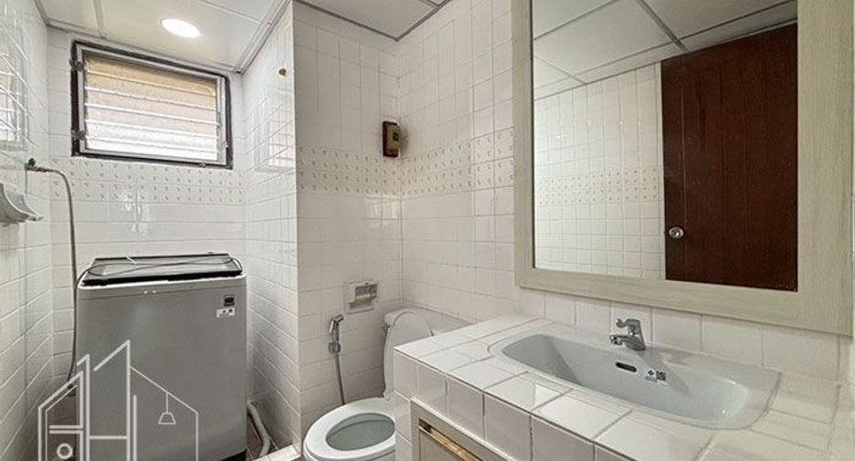 For rent 2 ベッドルーム condo in Khlong Toei, Bangkok