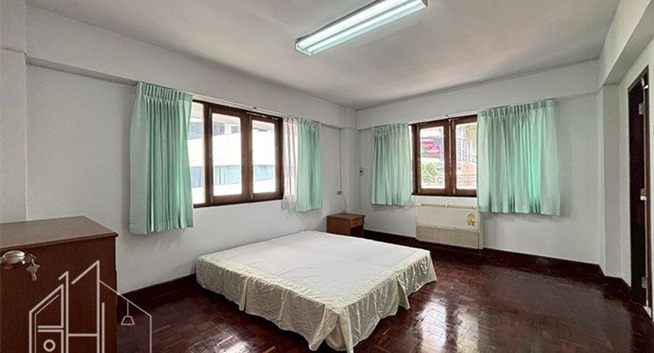 For rent 2 ベッドルーム condo in Khlong Toei, Bangkok