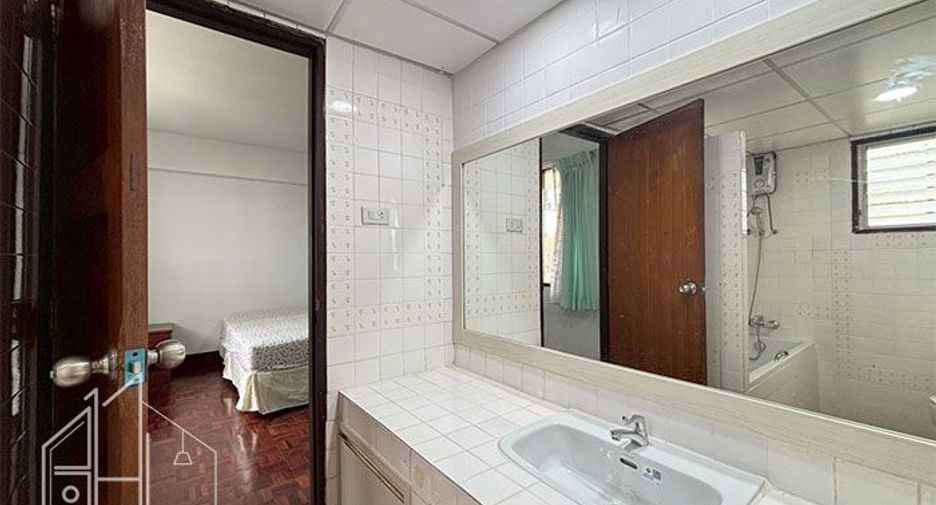 For rent 2 ベッドルーム condo in Khlong Toei, Bangkok