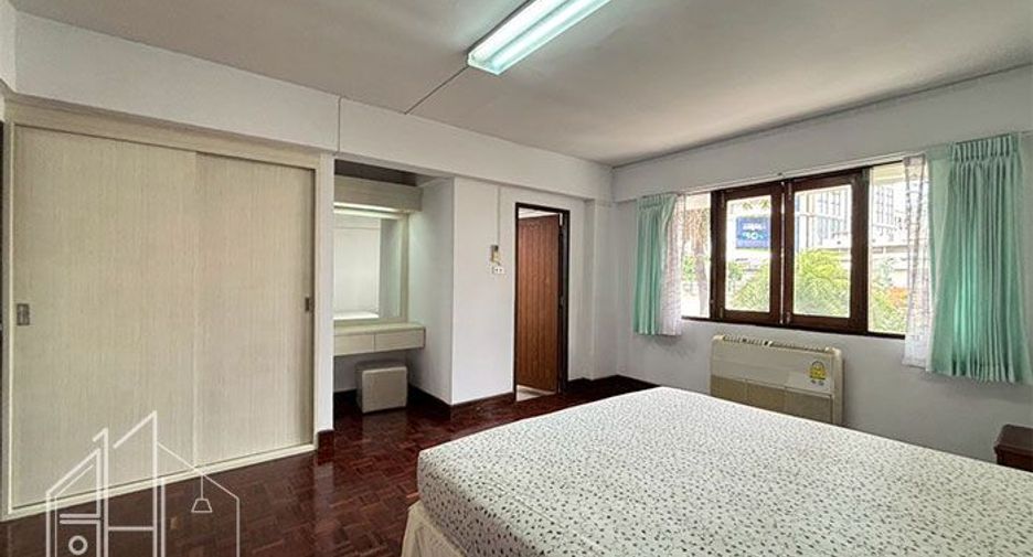 For rent 2 ベッドルーム condo in Khlong Toei, Bangkok