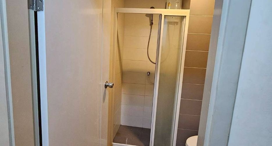 For sale 1 bed condo in Mueang Samut Prakan, Samut Prakan