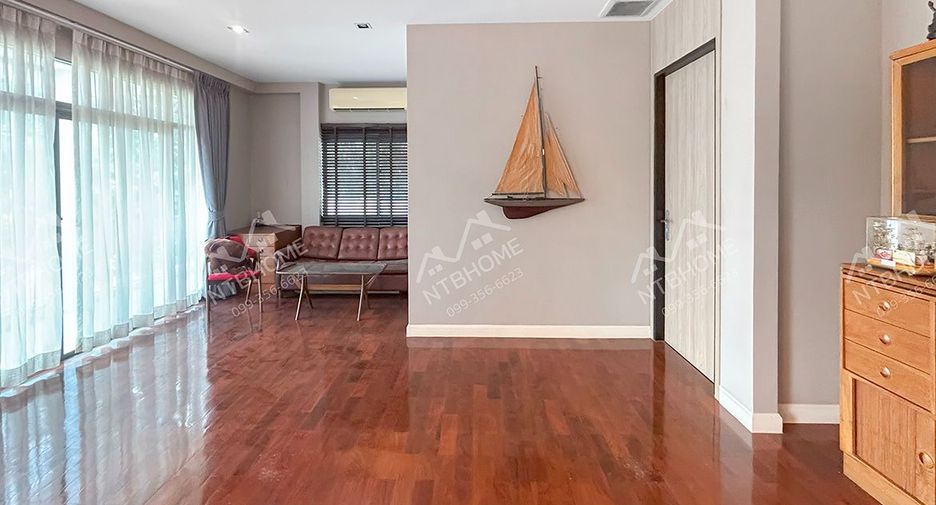 Casa en venta de 4 habitaciones en Mueang Nonthaburi, Nonthaburi