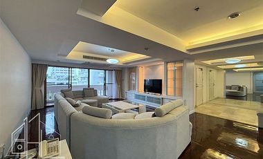 For rent 4 bedrooms condo in Watthana, Bangkok