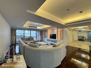 À louer 4 chambres condo à Watthana, Bangkok