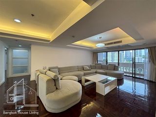 À louer 4 chambres condo à Watthana, Bangkok