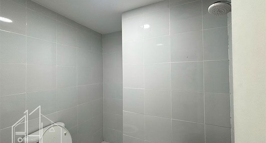 ให้เช่า 4 ห้องนอน คอนโด ใน วัฒนา, กรุงเทพฯ