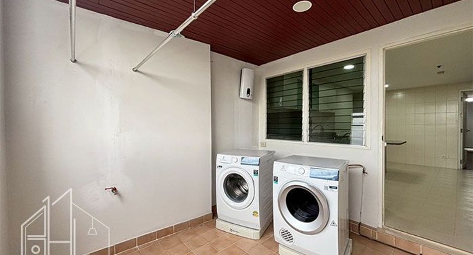 ให้เช่า 4 ห้องนอน คอนโด ใน วัฒนา, กรุงเทพฯ