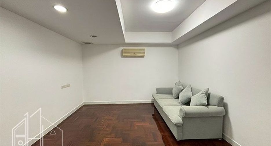 ให้เช่า 4 ห้องนอน คอนโด ใน วัฒนา, กรุงเทพฯ