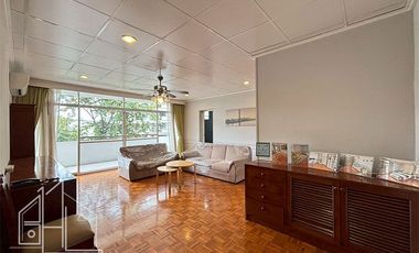 For rent 4 bedrooms condo in Watthana, Bangkok