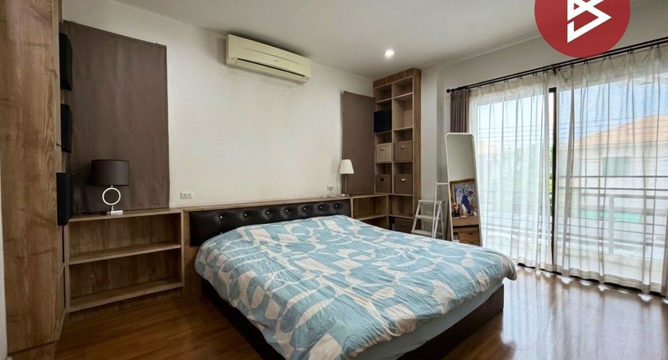 For sale 4 bedrooms house in Lam Luk Ka, Pathum Thani