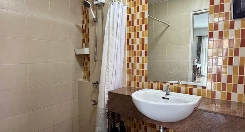 For sale 4 bedrooms house in Lam Luk Ka, Pathum Thani