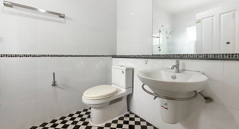 Haus zum Kauf mit 3 Zimmer in Mueang Pathum Thani, Pathum Thani