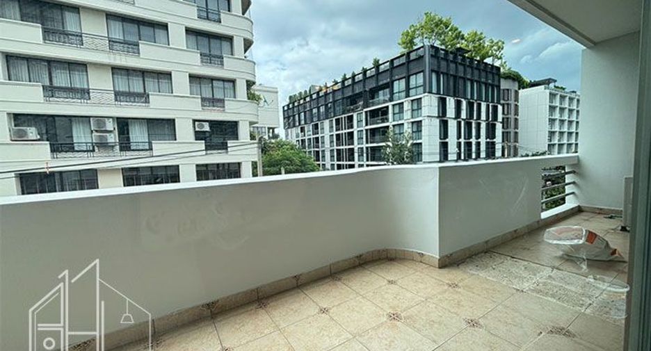 For rent 3 bedrooms condo in Watthana, Bangkok