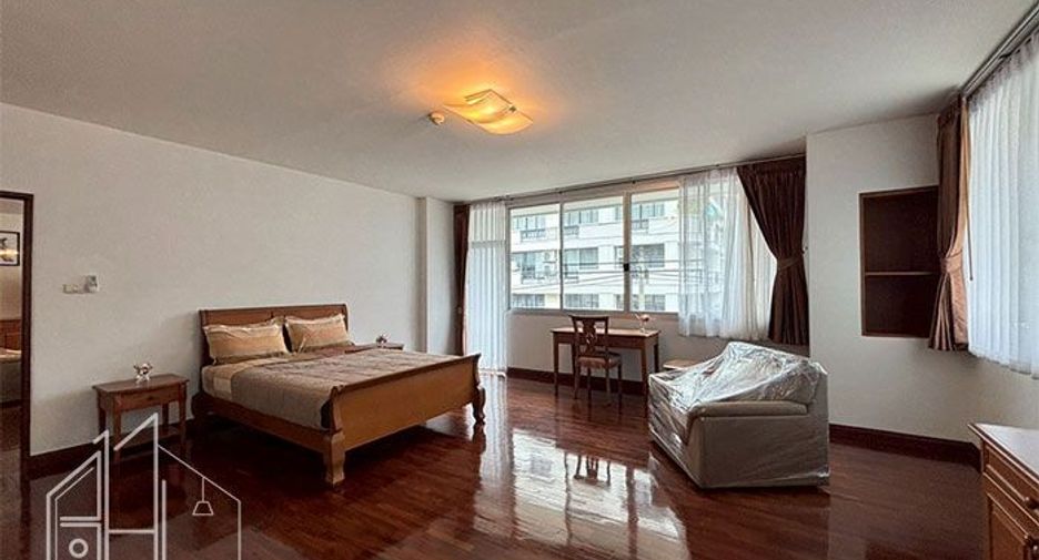 For rent 3 bedrooms condo in Watthana, Bangkok