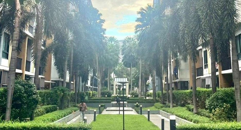 For sale 1 bed condo in Bang Na, Bangkok