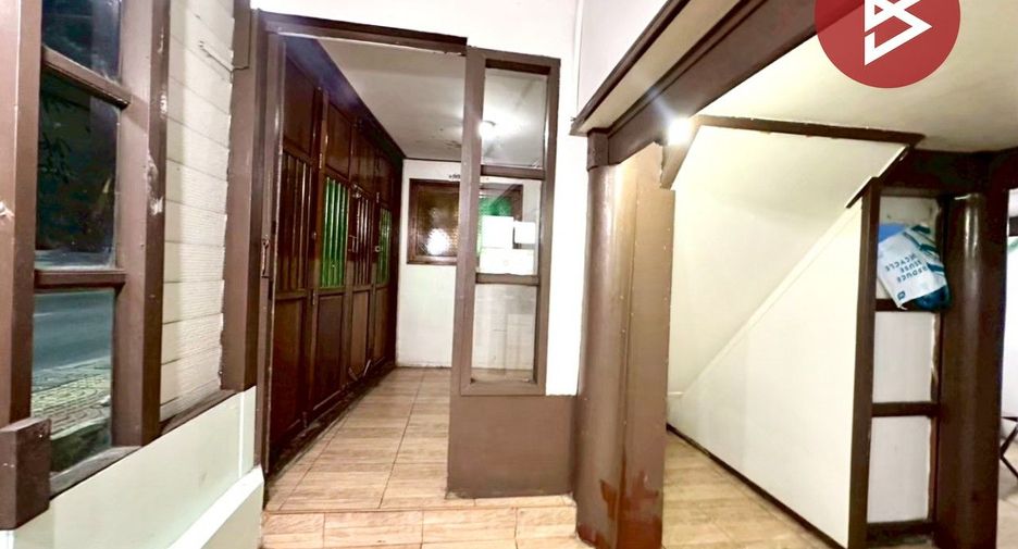 Casa en venta de 3 habitaciones en Phra Pradaeng, Samut Prakan
