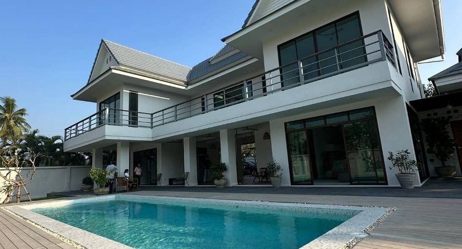 For sale 3 bedrooms house in Bang Saray, Pattaya