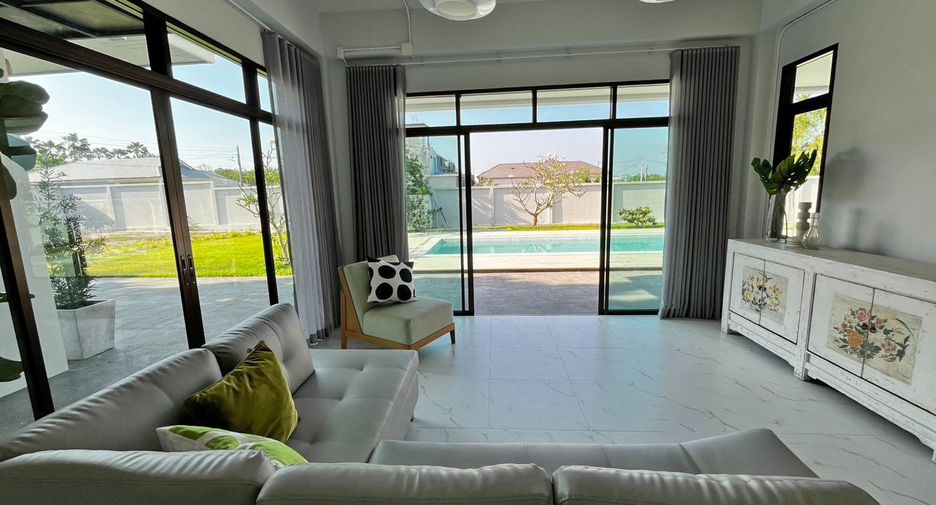 For sale 3 bedrooms house in Bang Saray, Pattaya