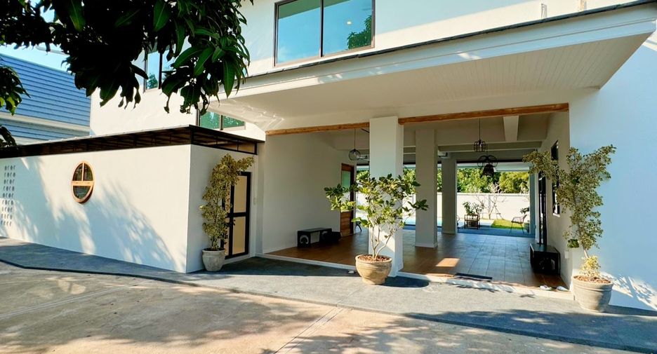 For sale 3 bedrooms house in Bang Saray, Pattaya